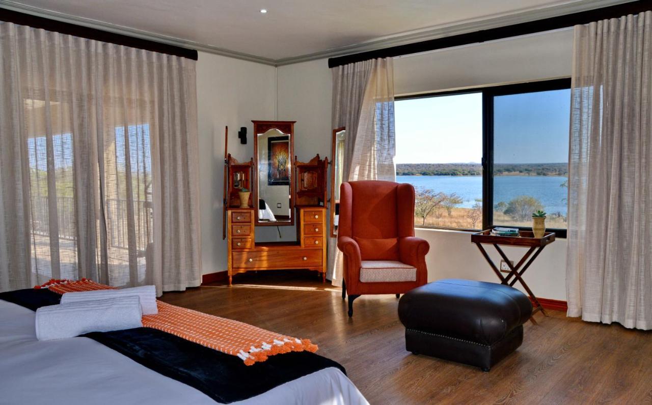 Kameeldrift Waterfront Estate & Resort Бритс Экстерьер фото